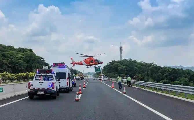 泽库高速公路汽车救援案例